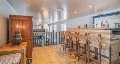 12 bedroom accommodation in Pembroke