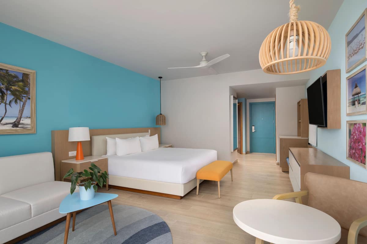 1 bedroom, premium bedding, minibar, in-room safe