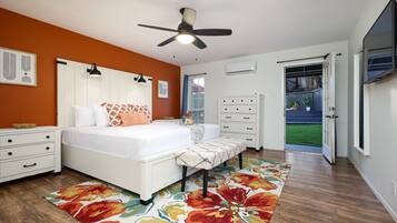 5 Schlafzimmer, Schreibtisch, Bügeleisen/Bügelbrett, kostenloses WLAN