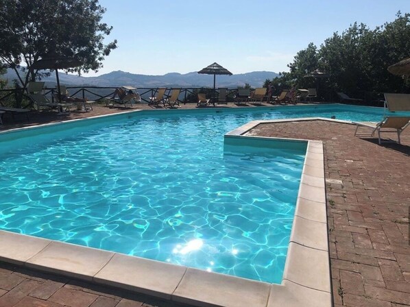 Piscina all'aperto