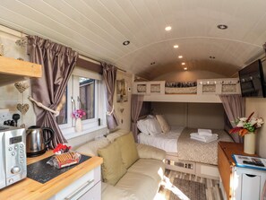 Cottage | 1 camera, con stile personalizzato, con arredamento individuale