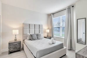 4 chambres, fer et planche à repasser, Wi-Fi, draps fournis