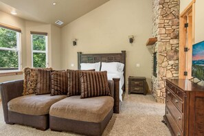 5 slaapkamers, een strijkplank/strijkijzer, wifi, beddengoed