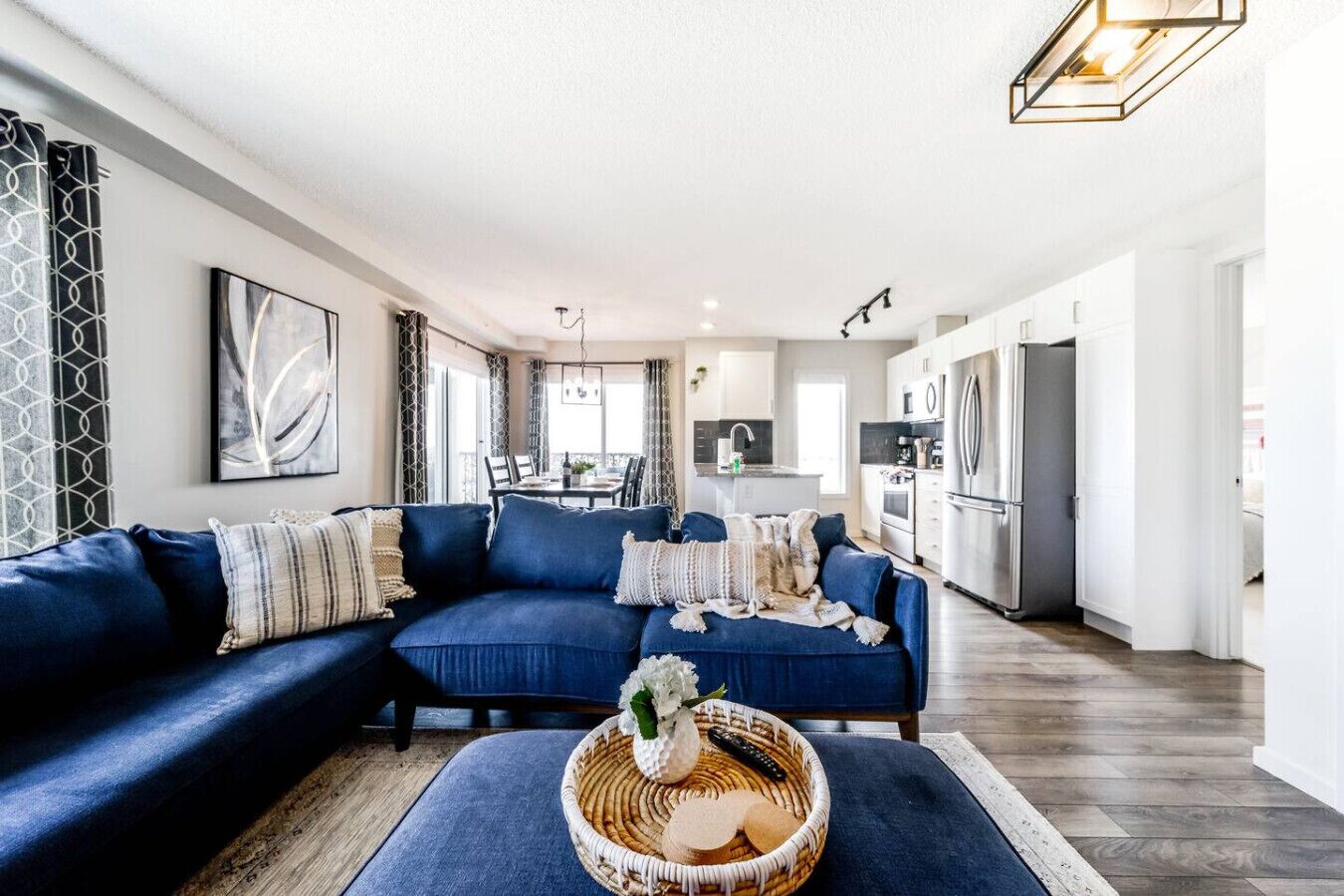 Smart TV, books, offices