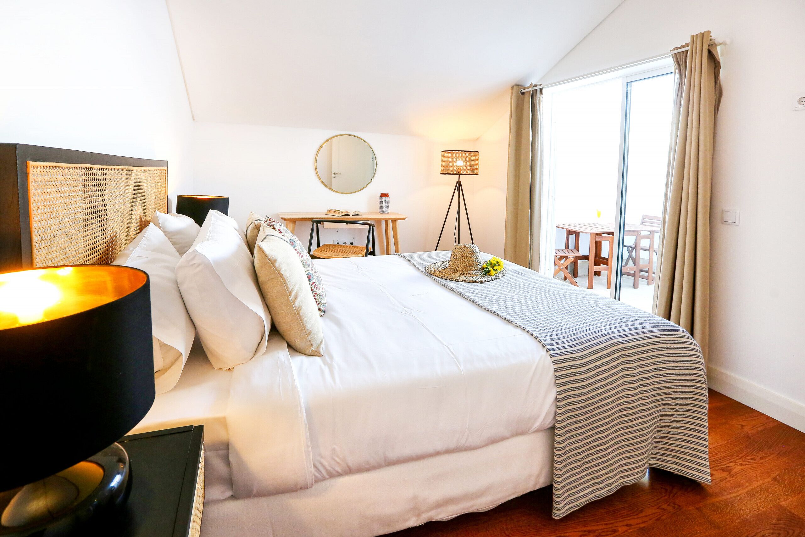 2 bedrooms, in-room safe, iron/ironing board, free WiFi