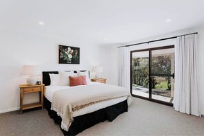 5 Schlafzimmer, Bügeleisen/Bügelbrett, Reisekinderbett, WLAN