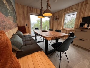 تناول الطعام