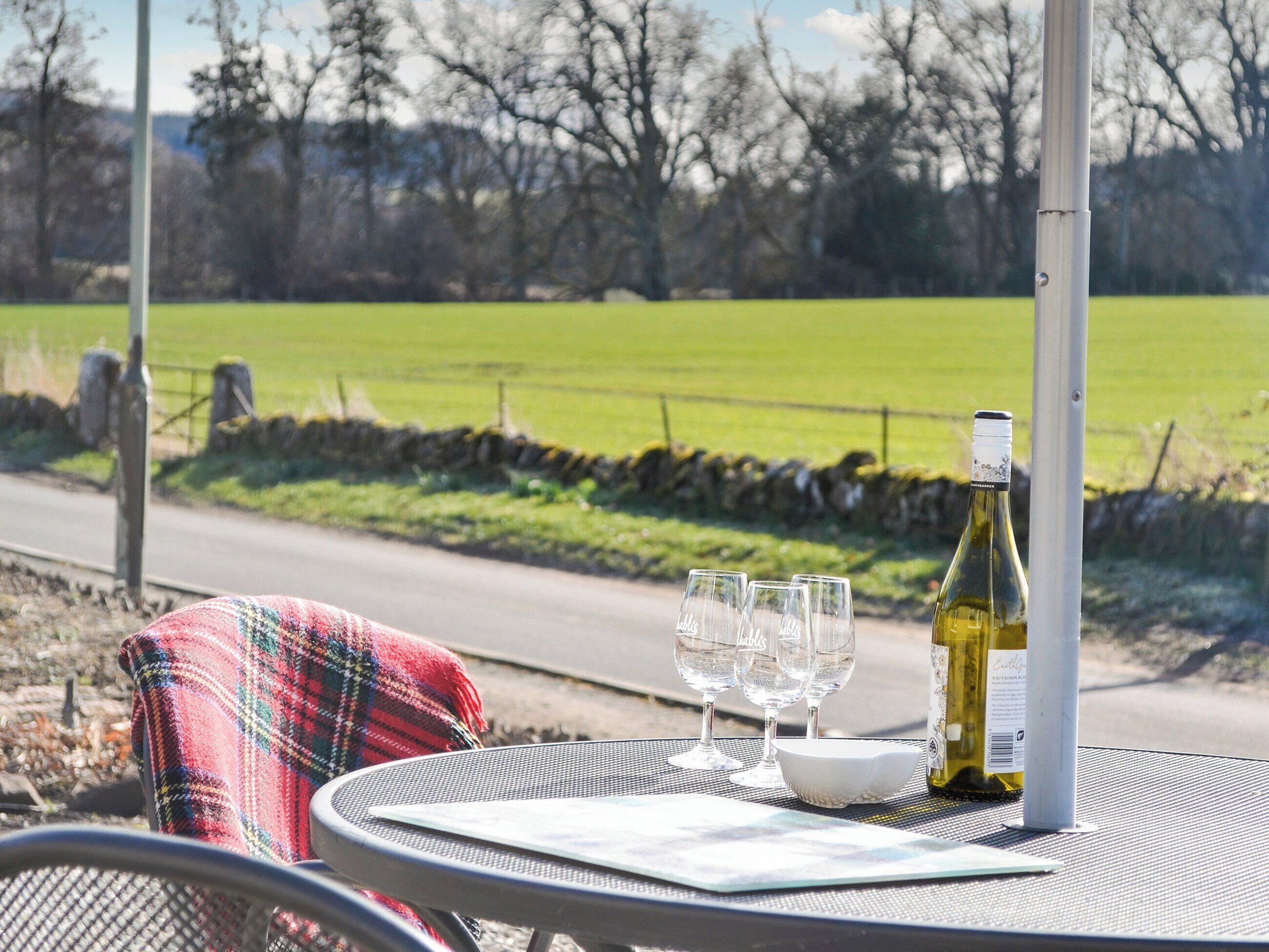 تناول الطعام بالخارج