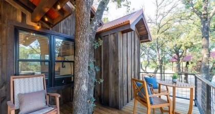 The Blue Jay Treehouse 15MIN to Magnolia & Baylor