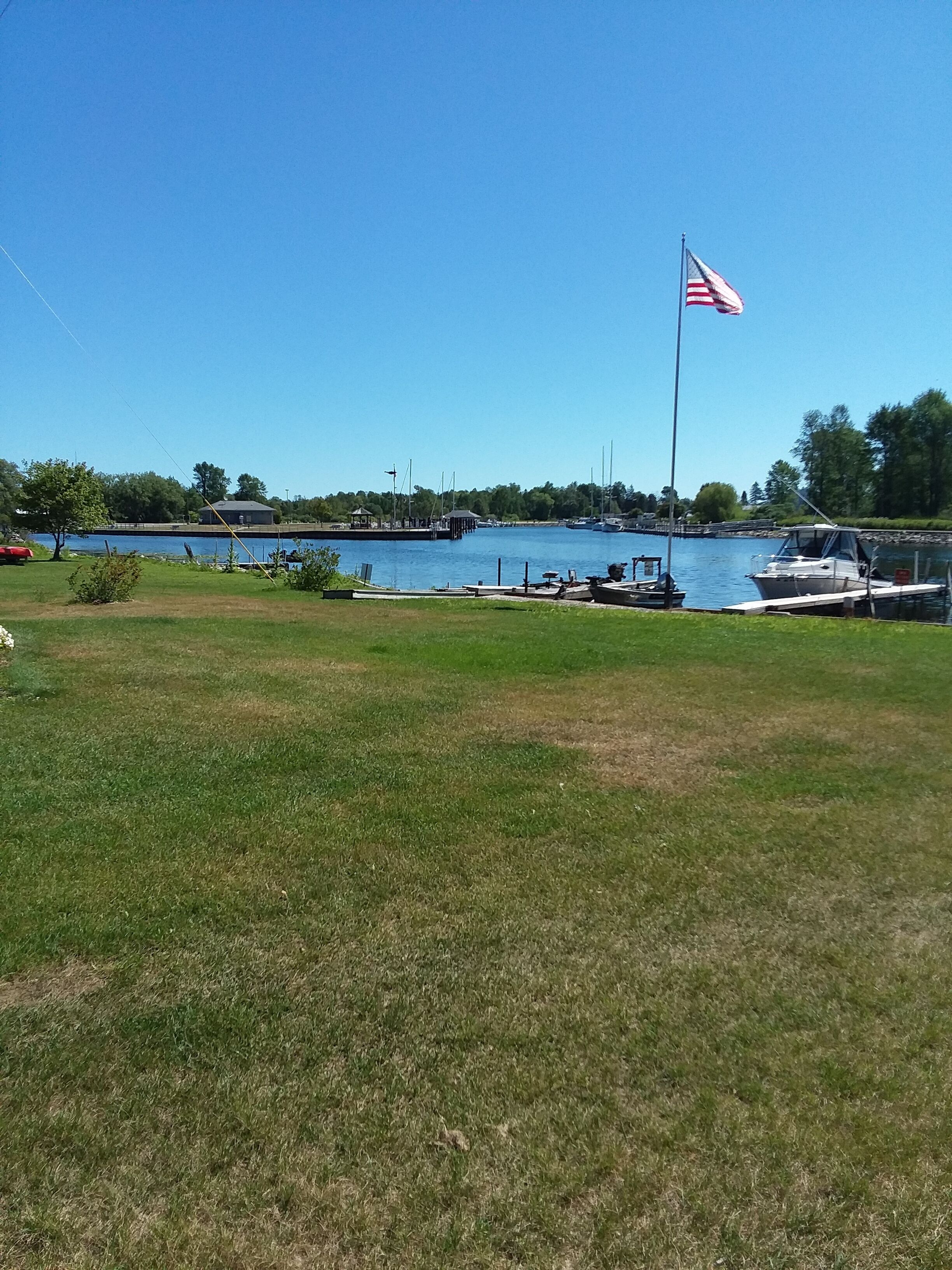 Beautiful Remodeled house, with a boat dock available