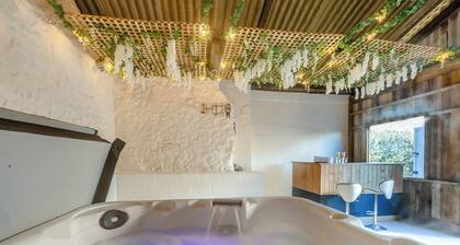 3 bedroom accommodation in Cudworth, near Ilminster