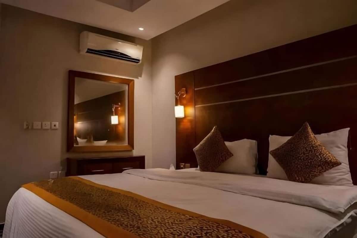 Minibar, gratis wi-fi och sÀngklÀder