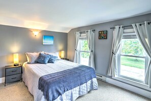 3 bedrooms, desk, iron/ironing board, Internet