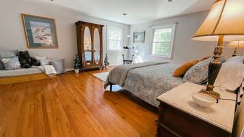 6 Schlafzimmer, Schreibtisch, Bügeleisen/Bügelbrett, kostenloses WLAN