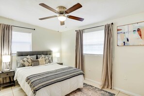 3 bedrooms, Internet, bed sheets - Pet-Friendly Lakeland Escape w/ Private Pool! (Lakeland)