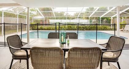 Pet-Friendly Lakeland Escape w/ Private Pool!