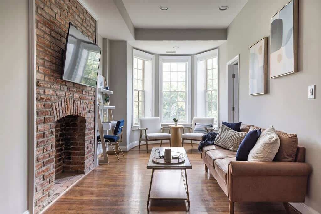 TV, videogames, escritórios