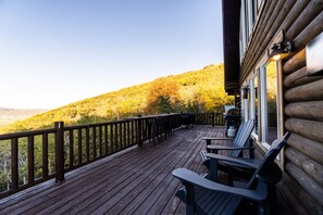 Property grounds - Beautiful Off-Grid Cabin 13 miles from Park City!  Sleeps 14! (Kamas)