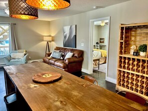 1 bedroom, desk, iron/ironing board, WiFi - Beer City and Biltmore! (Asheville)