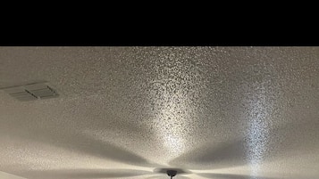 2 makuuhuonetta, Wi-Fi