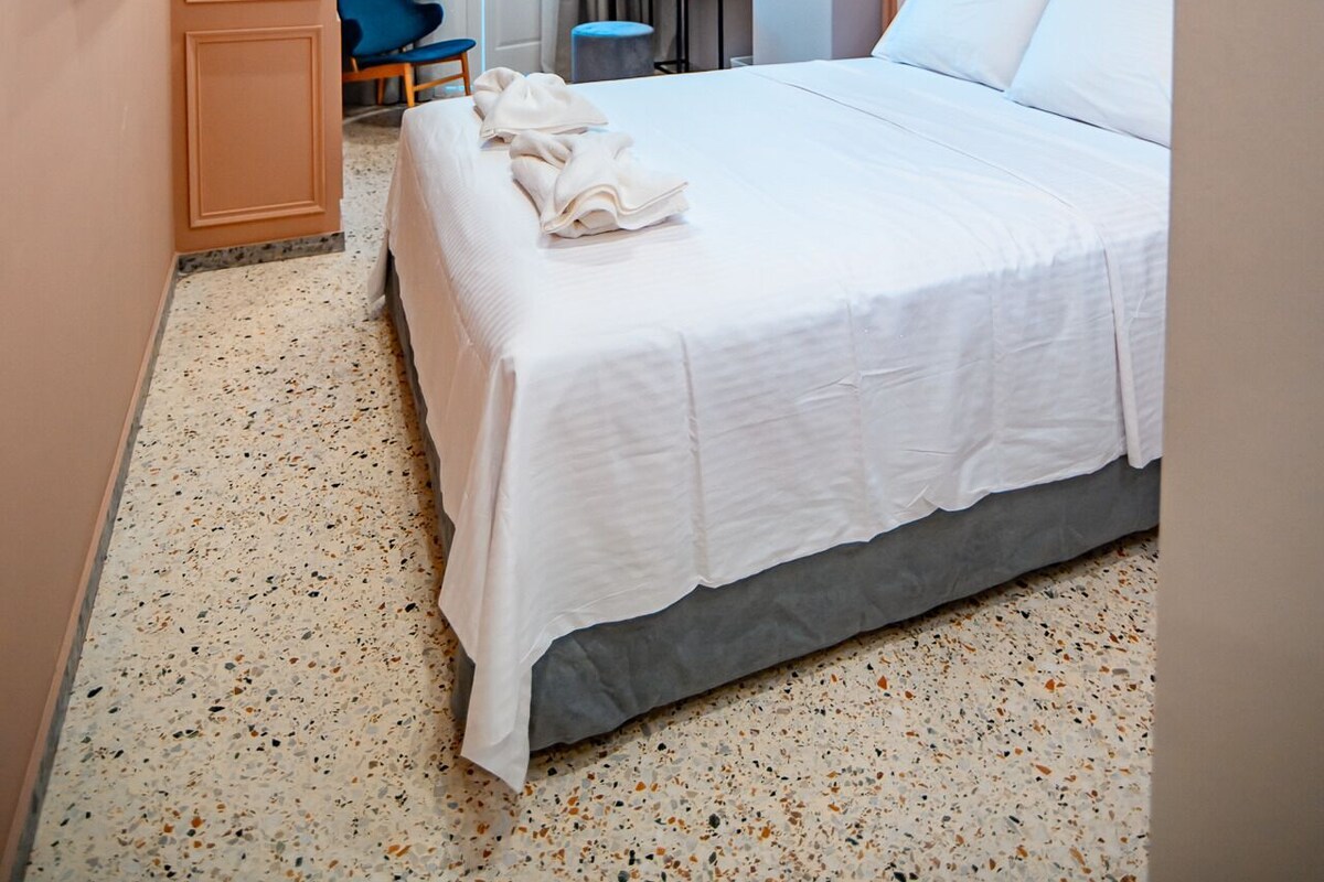 Surmatelas, minibar, bureau, espace de travail pour ordinateur portable