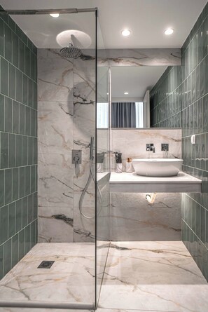 Premium Apartment, 1 Queen Bed | Bathroom | Shower, hydromassage showerhead, hair dryer, towels - Belle Athenes - Luxury Rooms at Monastiraki Railway Station (Athens)