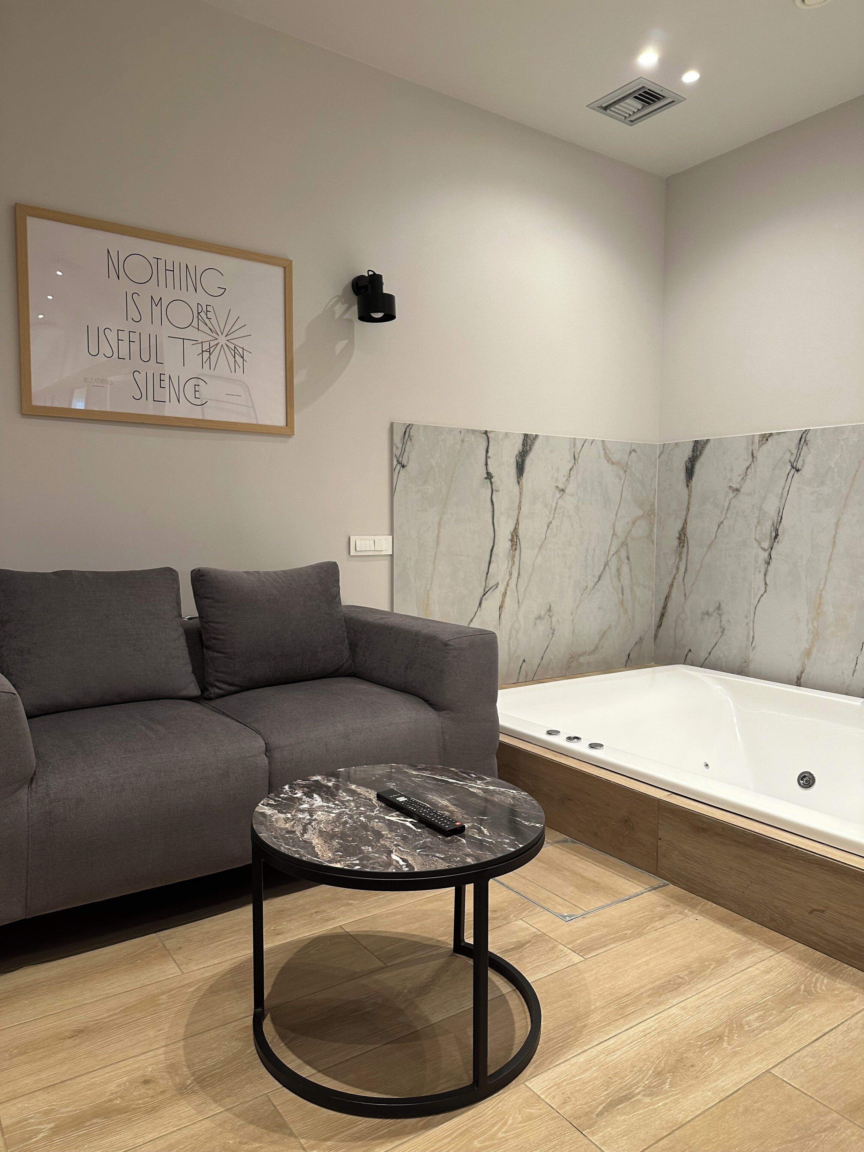 Photo - Belle Athenes - Luxury Rooms at Monastiraki Railway Station