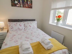 3 habitaciones, decoración personalizada y muebles diferentes 