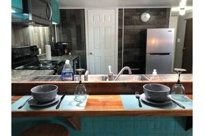 Frigorífic, microones, forn i placa de cuina