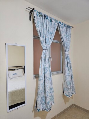 2 makuuhuonetta, silitysrauta/-lauta, ilmainen Wi-Fi, vuodevaatteet