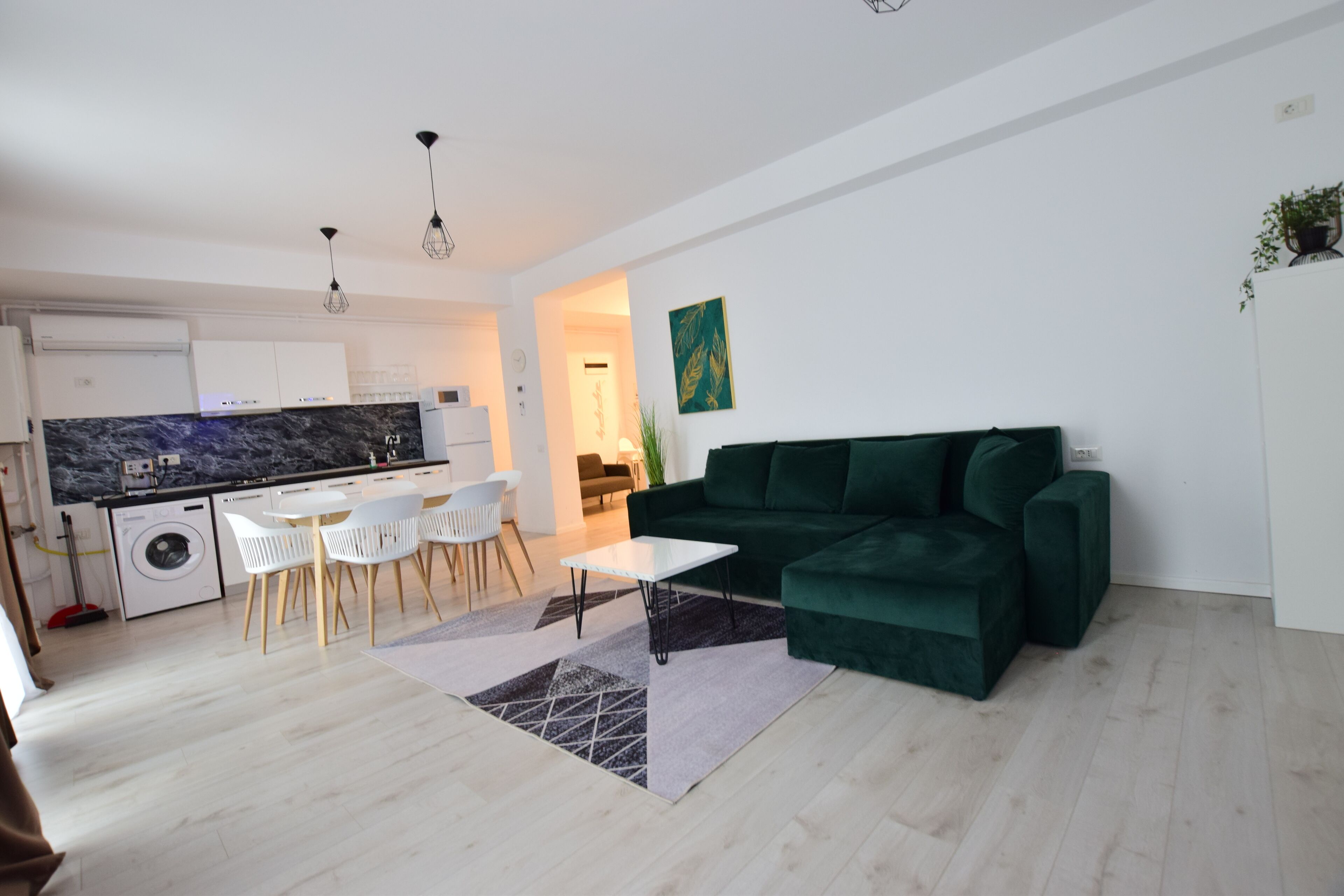 Flat-screen TV, heated floors
