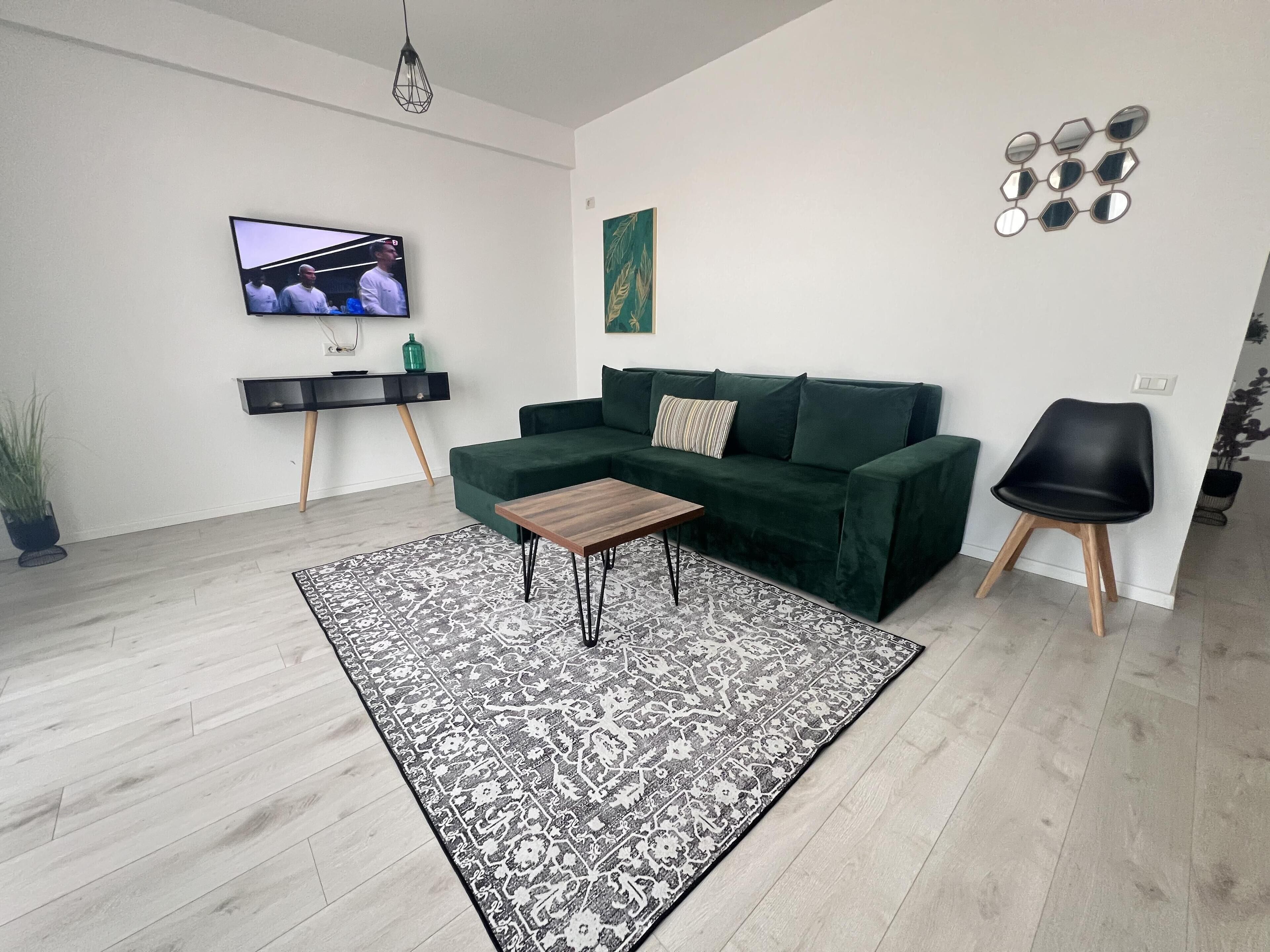 Superior Apartment | Hypo-allergenic bedding, iron/ironing board, free WiFi, bed sheets