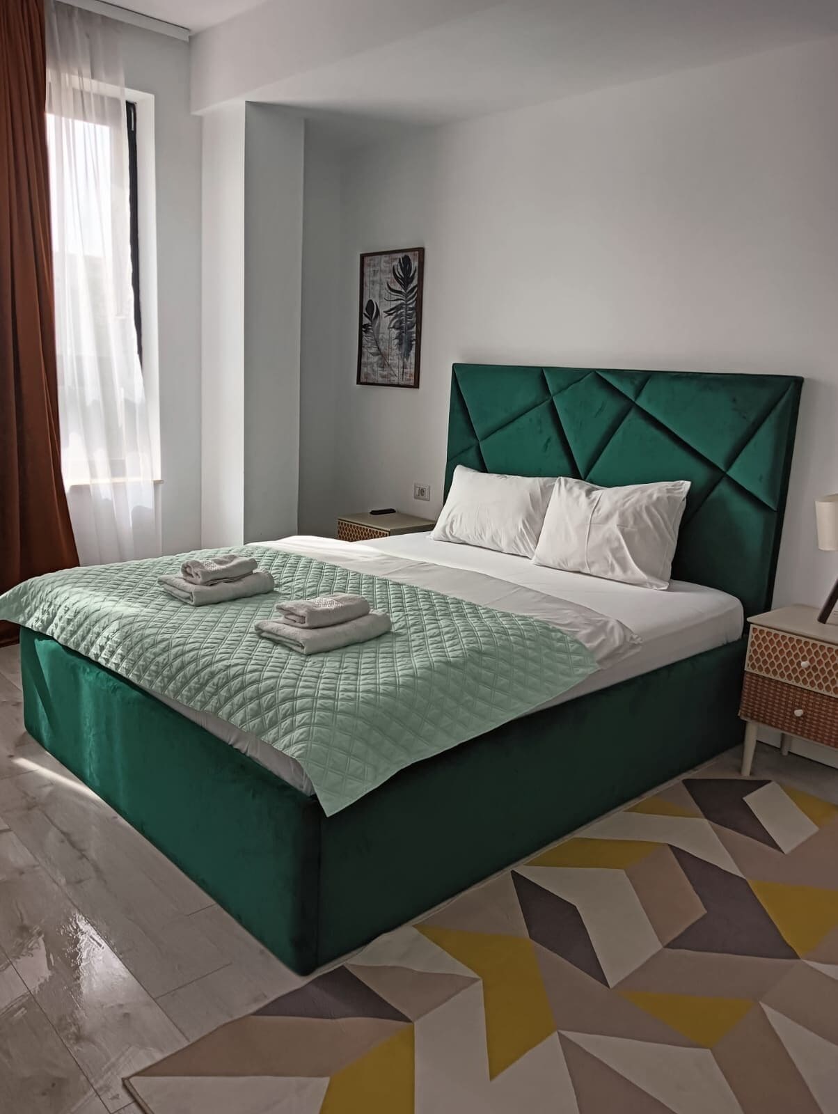 Superior Apartment | Hypo-allergenic bedding, iron/ironing board, free WiFi, bed sheets