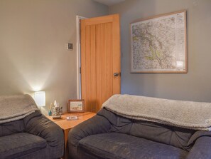 Fireplace - 3 bedroom accommodation in Whatstandwell, near Matlock (Whatstandwell, near Matlock)