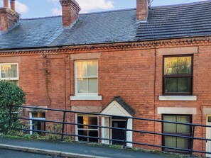 Exterior - 3 bedroom accommodation in Whatstandwell, near Matlock (Whatstandwell, near Matlock)