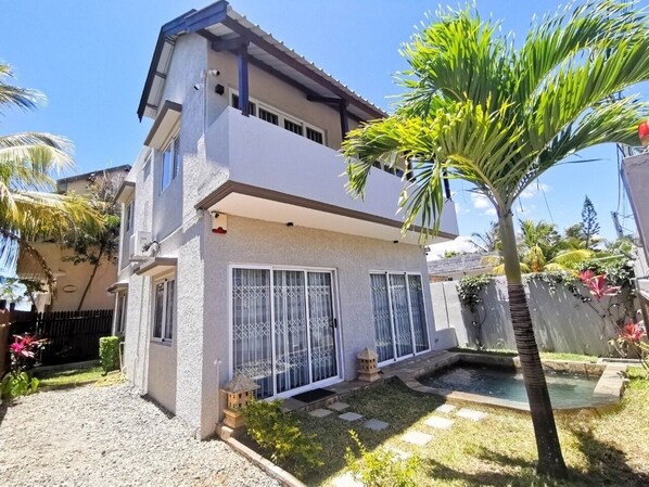 Exterior - Private Cozy 2 Bedroom Villa with private pool at Pereybere 🇲🇺🏝️⛱️🌞 (Pereybere)