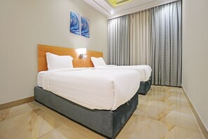 Deluxe-Apartment, 2 Schlafzimmer | Schreibtisch, laptopgeeigneter Arbeitsplatz, kostenloses WLAN