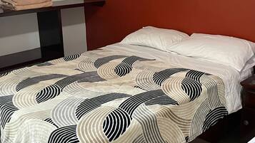 3 bedrooms, iron/ironing board, travel cot, free WiFi