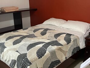 3 bedrooms, iron/ironing board, travel cot, free WiFi