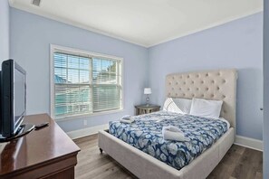 8 soverom, strykejern/-brett, wi-fi (inkludert) og sengetøy