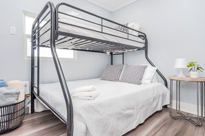 3 bedrooms, WiFi, bed sheets