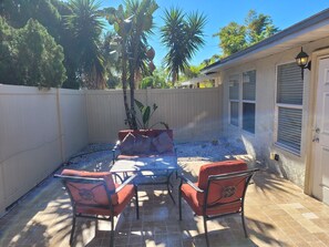 Terrace/patio - 2bedroom +1 bathroom Best Desirable location (Tampa)