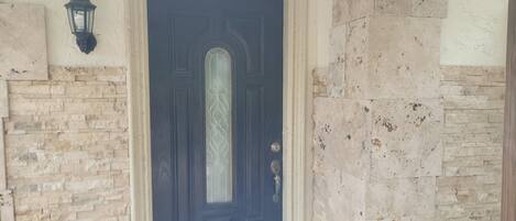 تفاصيل الفندق من الخارج