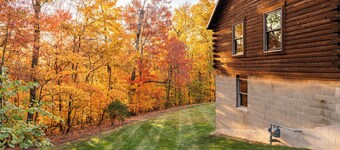 Maple Leaf Cabin | 4 Bed, 2 Bath