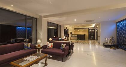 Krishna Inn - The Green Hotel