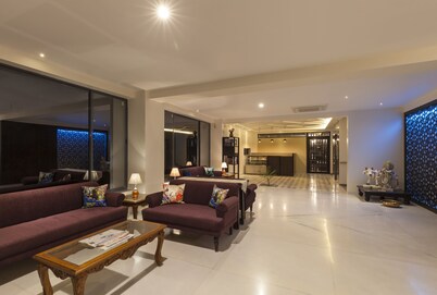 Krishna Inn - The Green Hotel