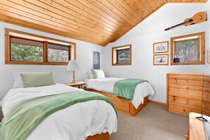 2 quartos, Wi-Fi de cortesia, roupa de cama