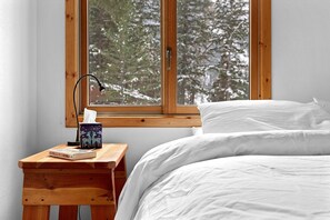 2 bedrooms, free WiFi, bed sheets, wheelchair access