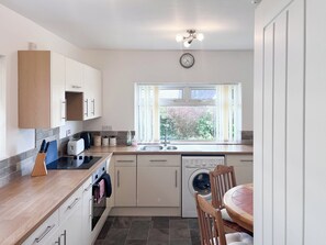 Geschirrspüler, Kochgeschirr/Geschirr/Besteck, Gefrierschrank