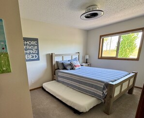 4 bedrooms, desk, iron/ironing board, free WiFi